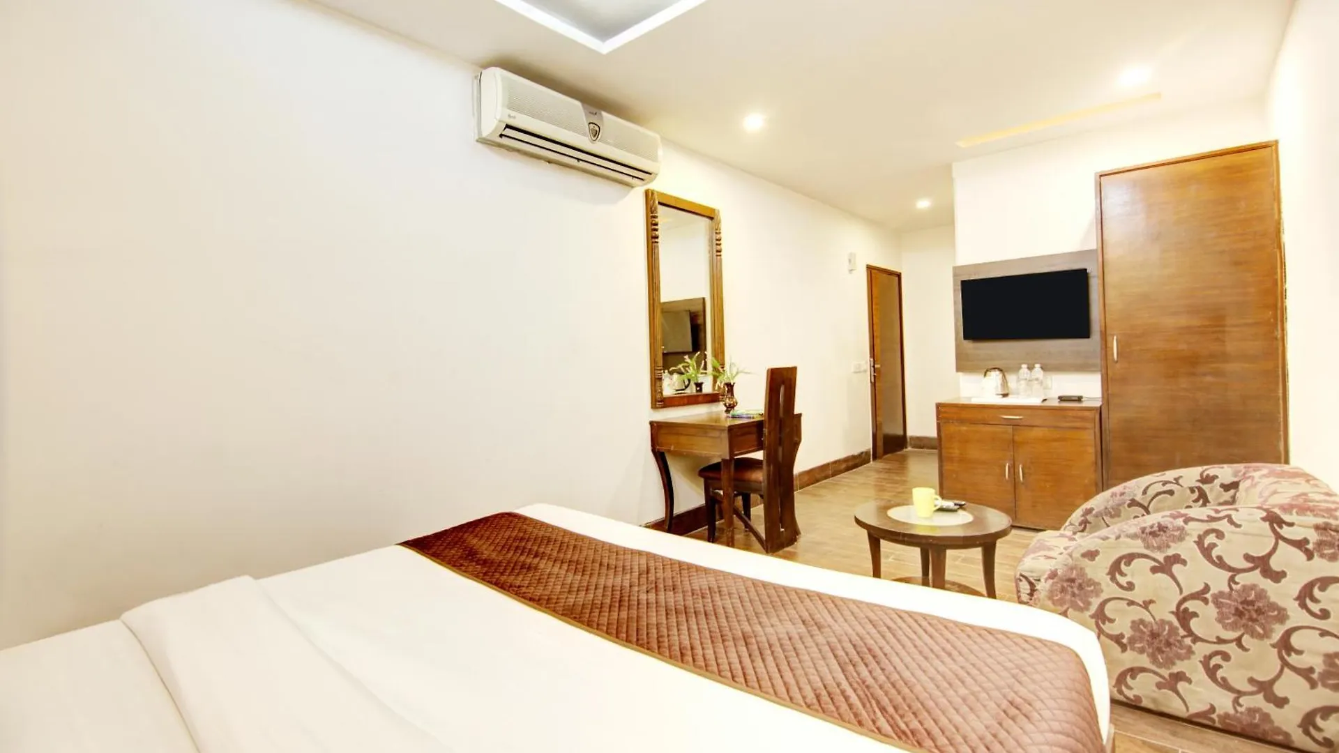 Stay At Good Time - Close To Karol Bagh Metro Station And City Centre دلهي فندق